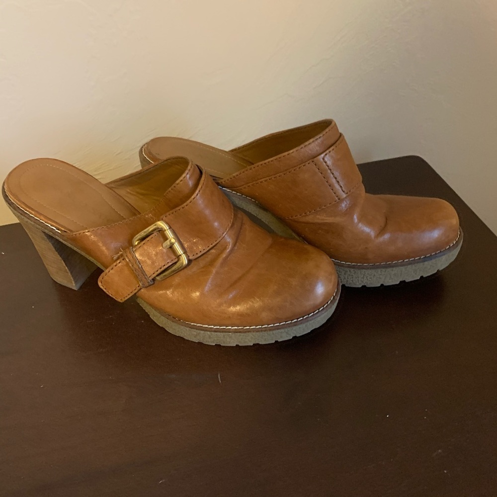Clogs